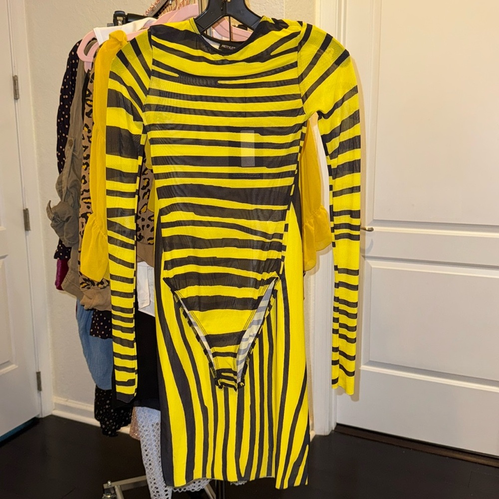 Pretty Little Thing two piece yellow zebra set